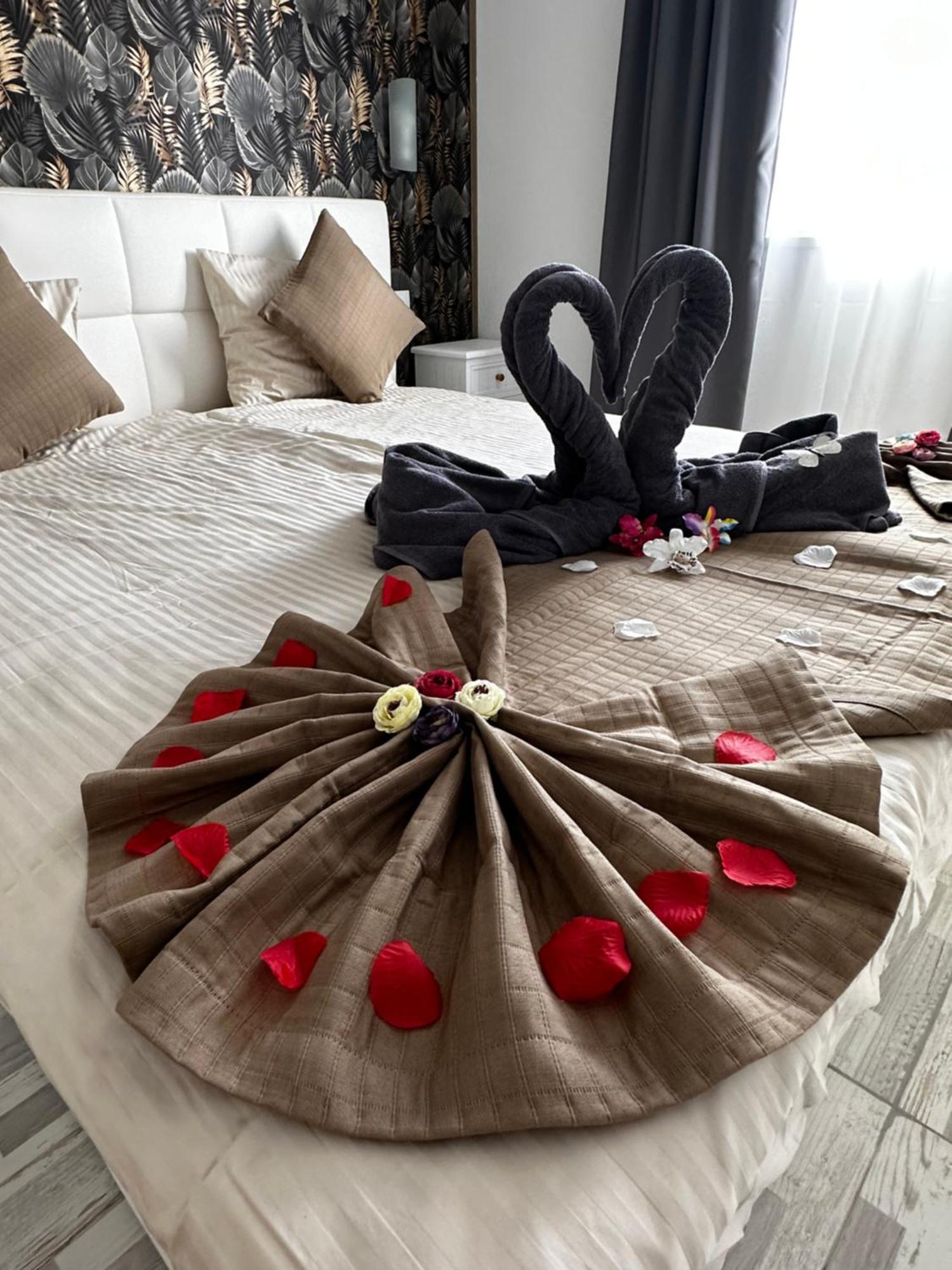 Paradise - Fkk Swinger & Nudist Couples Only Hotel del amor 4*